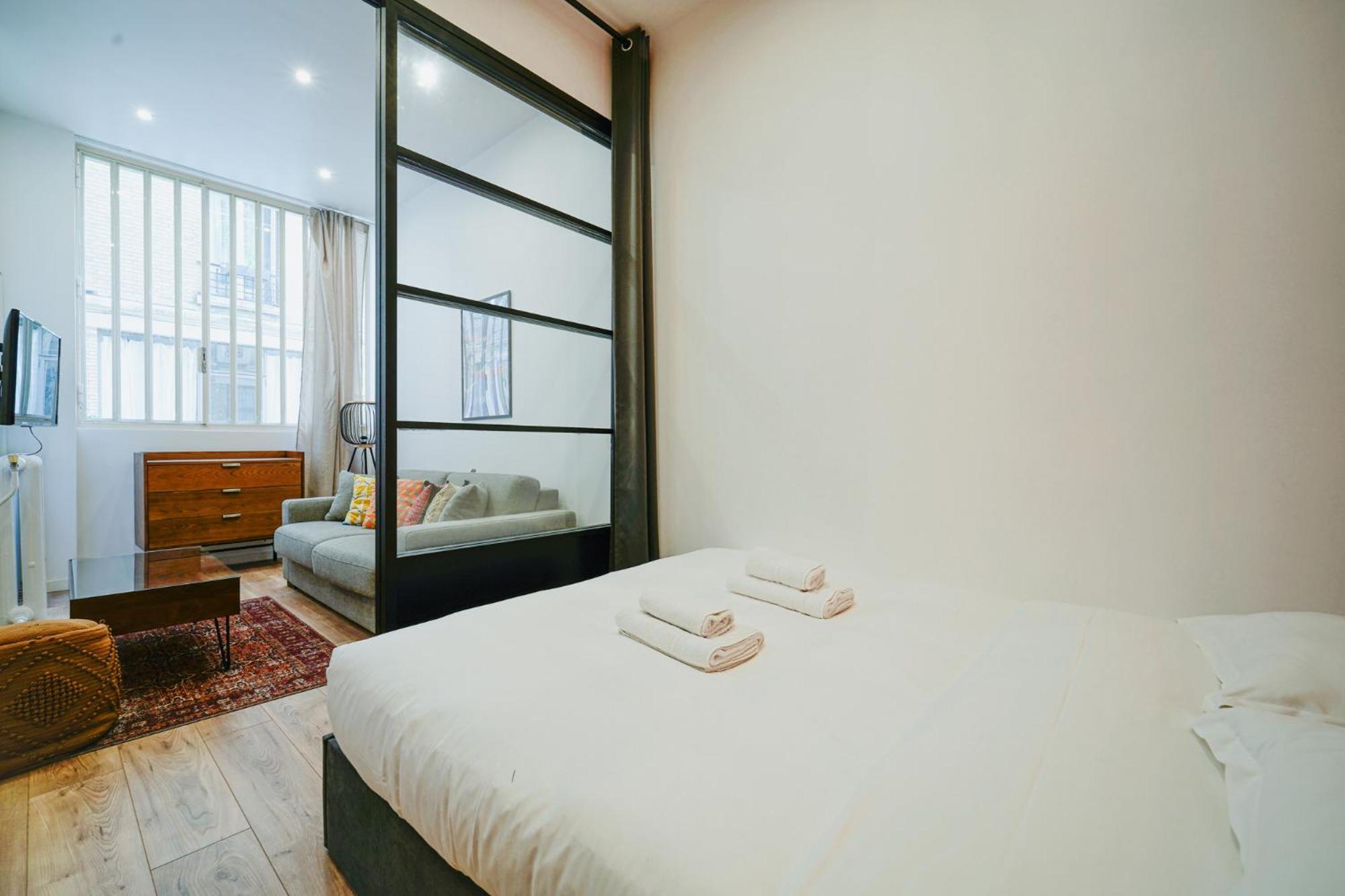 Parisuites Central Canal Saint Martin Design & Luxe & Cosy Exterior photo